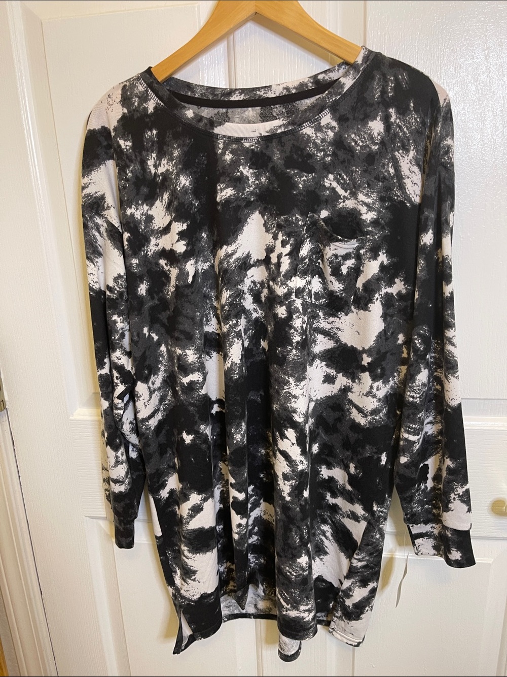 Jenni Black and White Printed Top